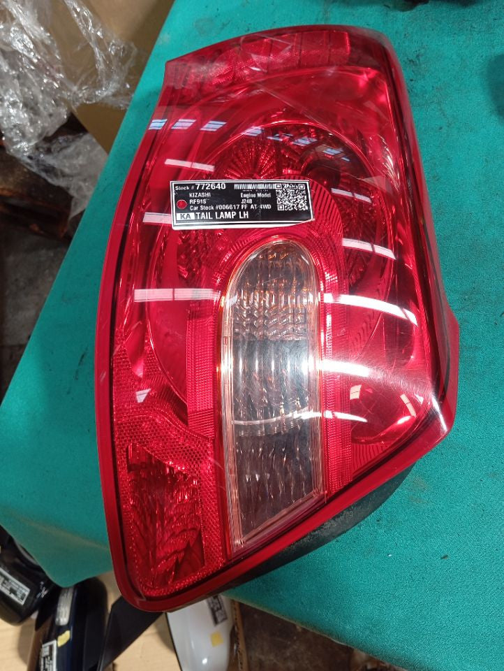 [TAIL LAMP LH]SUZUKI KIZASHI RF91S 2013 J24B FF AT 4WD #000324B772640