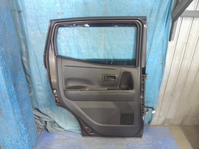 [R DOOR ASSY LH]NISSAN SAKURA B6AW   #0BD3253178414