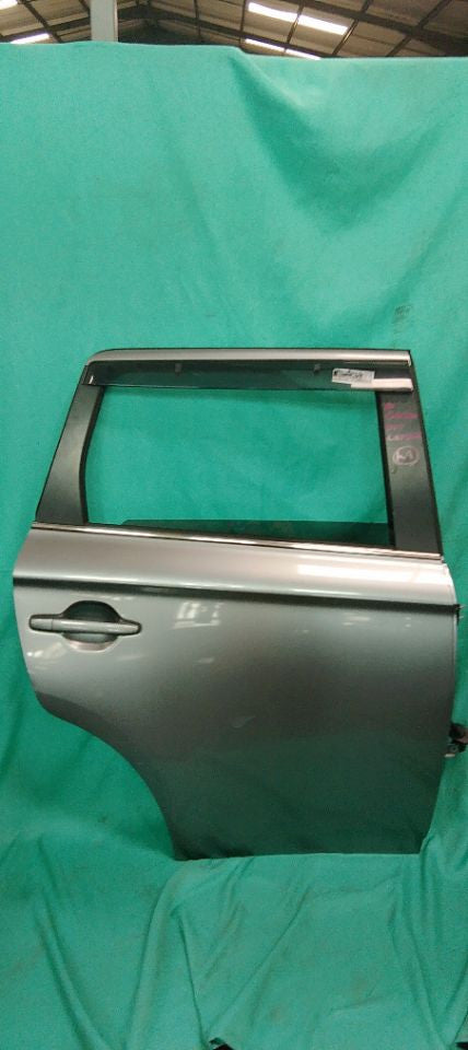 [R DOOR ASSY RH]MITSUBISHI OUTLANDERｰPHEV GG2W 2014 4B11 FF AT 4WD #000324B778303