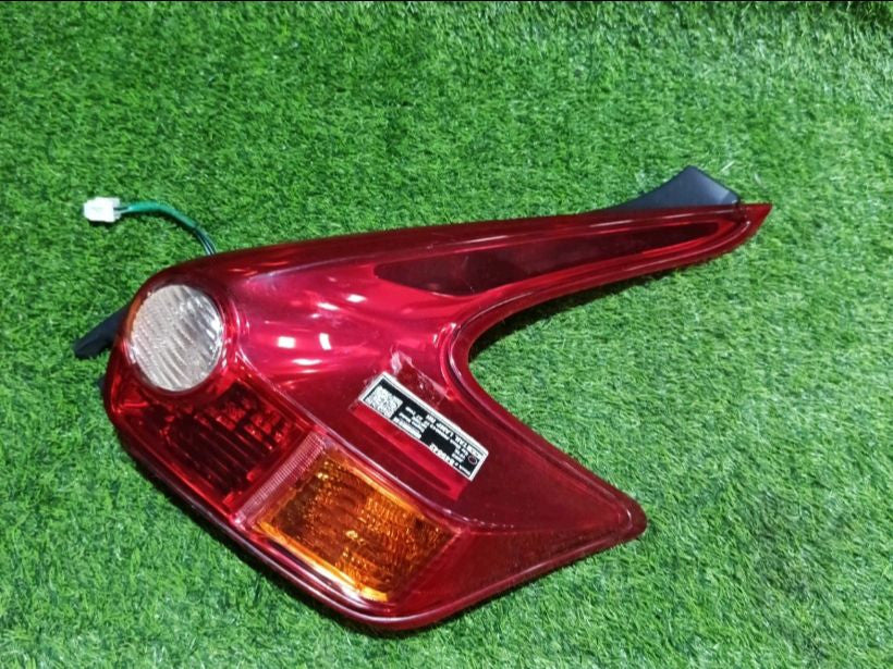 [TAIL LAMP RH]NISSAN JUKE YF15 2011 HR15DE FF AT 2WD #0003253849842