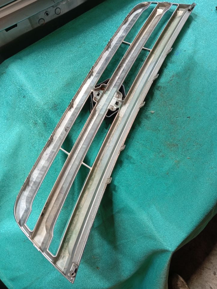 [GRILLE]SUZUKI WAGON R MH23S 2009 K6A FF AT 2WD #000324B787132