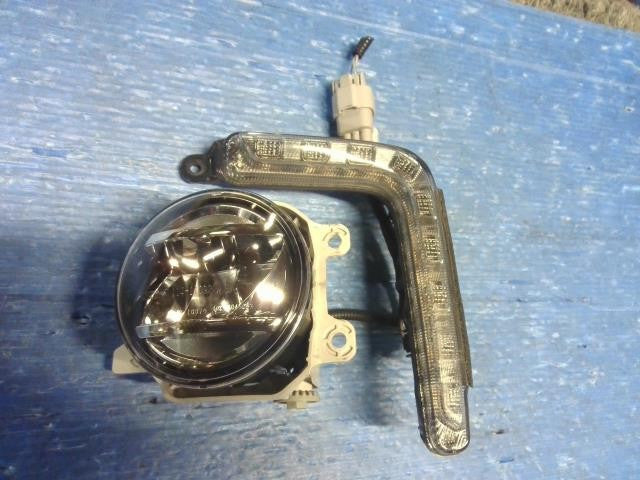 [FOG LAMP RH]DAIHATSU TANTO LA600S KF AT 2WD #0BD3253174457