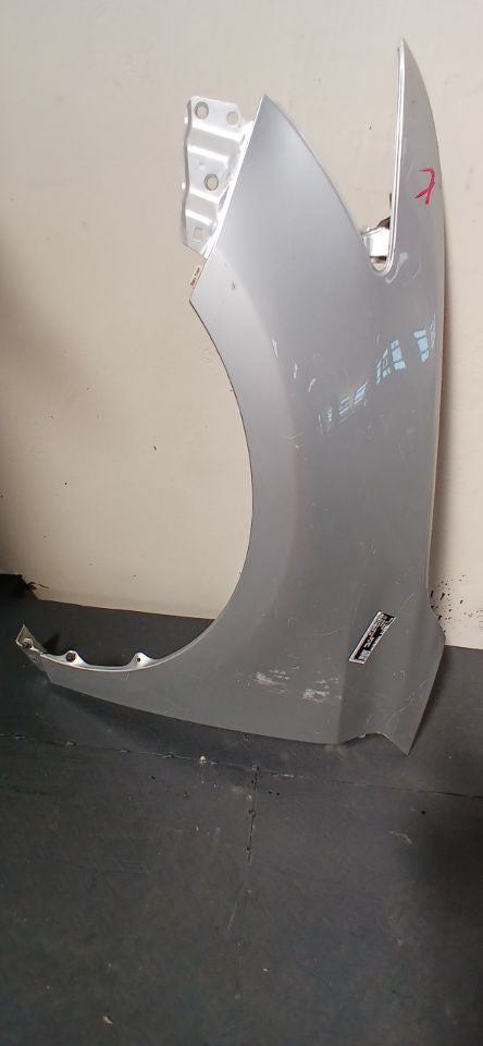 [FENDER LH]LEXUS CT ZWA10 2012 2ZR-FXE FF AT 2WD #000324B790474
