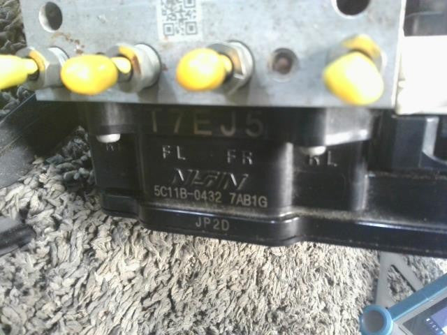 [ABS ACTUATOR]HONDA VEZEL RU4 LEB AT 4WD #0BD3253171194