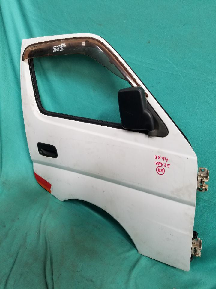 [F DOOR ASSY RH]NISSAN CARAVAN VAN VPE25 2001 KA20DE FR AT 2WD #0003247718403