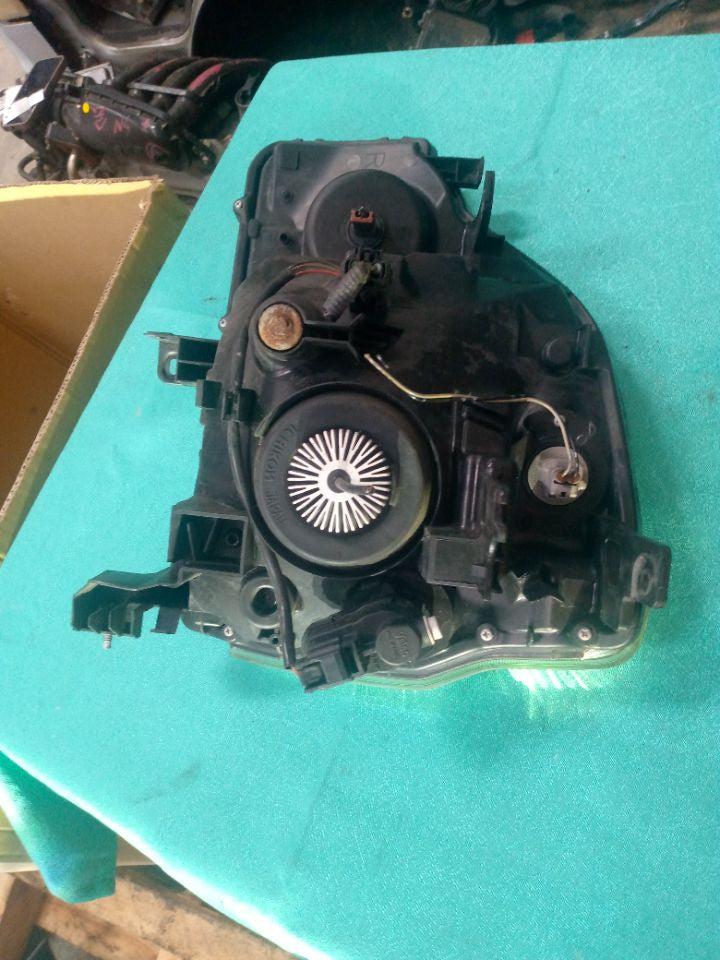 [HEADLIGHT ASSY RH]NISSAN X-TRAIL TNT31 2010 QR25DE FF AT 4WD #000324B772717