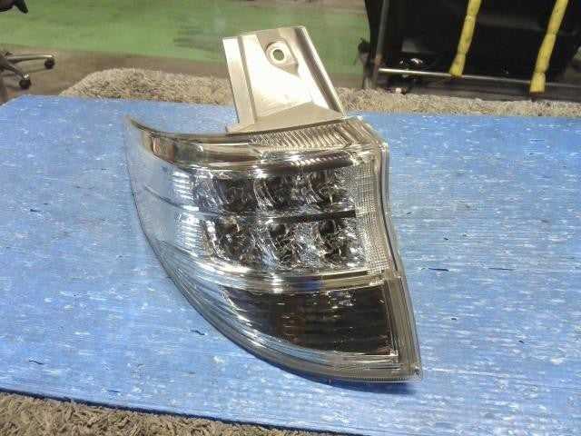 [TAIL LAMP LH]TOYOTA ESTIMA HYBRID AHR20W 2AZ-FXE AT 4WD #0BD3253180811