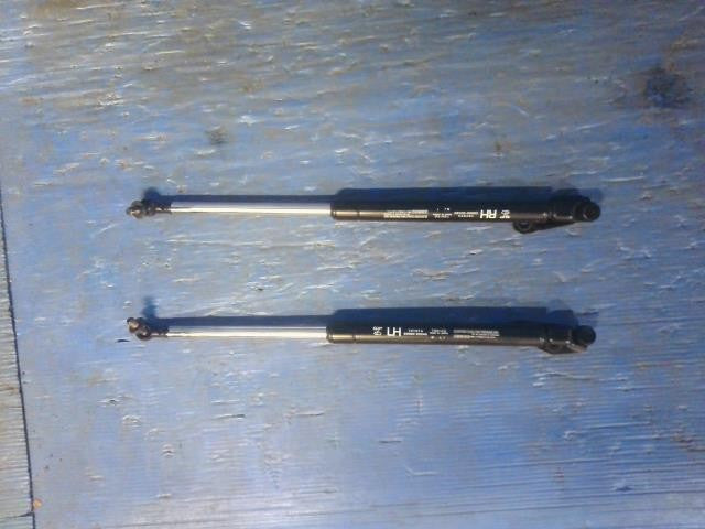 [BACK DOOR DAMPER]TOYOTA CELICA ZZT231   #0BD3253180746