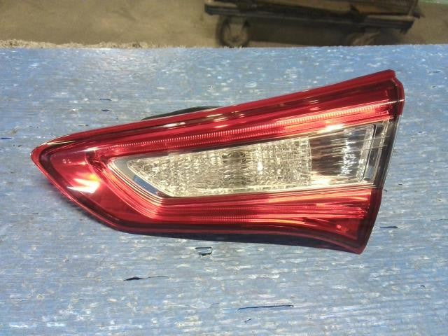[Right finisher panel]TOYOTA VITZ NHP130 1NZ-FXE AT 2WD #0BD3253181656