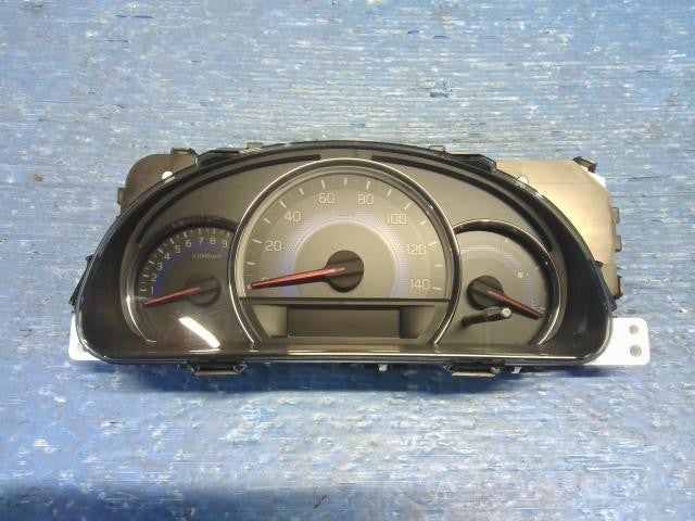[SPEEDOMETER]SUZUKI EVERY VAN DA17V R06A MT 2WD #0BD3253180704