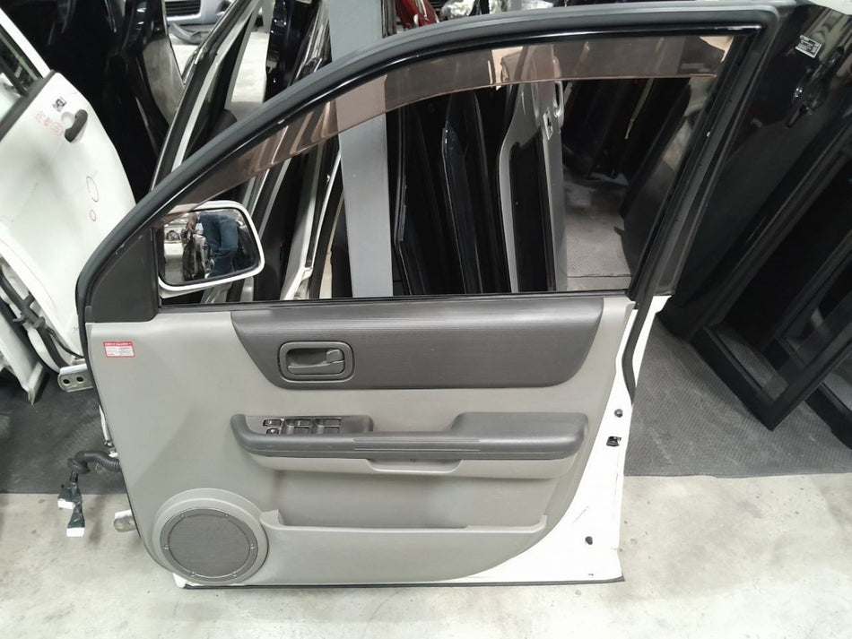 [F DOOR ASSY RH]NISSAN X-TRAIL NT30 2005 QR20DE FF AT 4WD #000323C558485