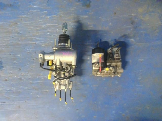 [BRAKE BOOSTER]TOYOTA VOXY ZWR80G 2ZR-FXE AT 2WD #0BD3253172843