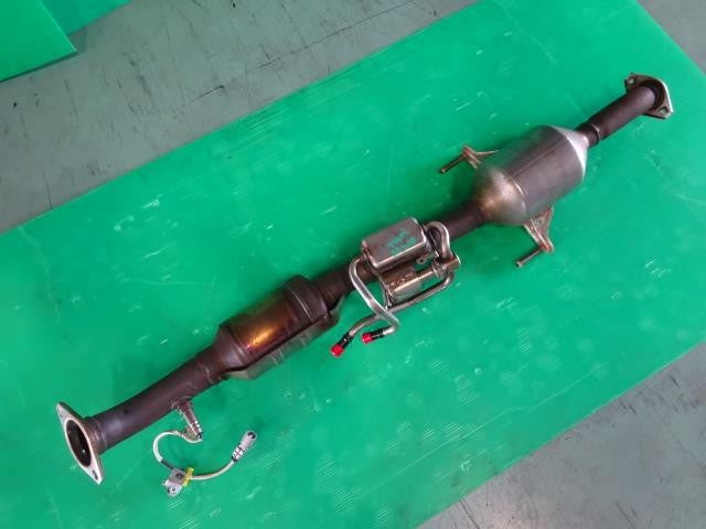 [CATALYTIC CONVERTER]TOYOTA PRIUS ZVW55 2ZR-FXE AT 4WD #0EV3253000765