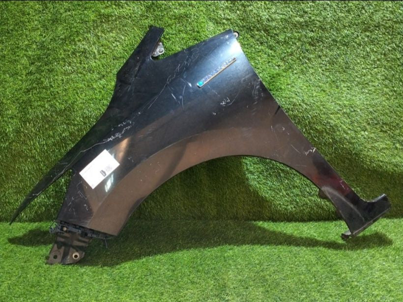 [FENDER LH]HONDA FIT HYBRID GP5 2013 LEB FF AT 2WD #0003264071224