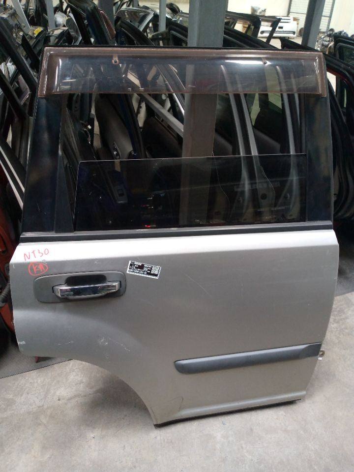 [R DOOR ASSY RH]NISSAN X-TRAIL NT30 2005 QR20DE FF AT 4WD #0003244650890