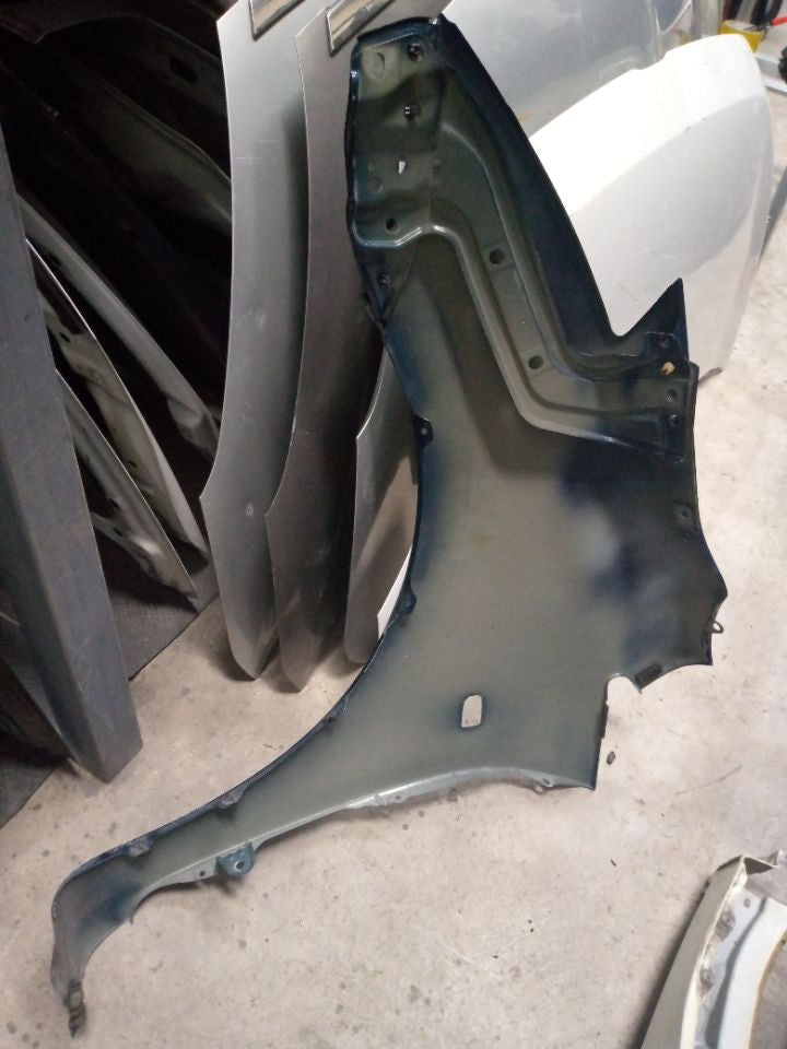 [FENDER RH]TOYOTA WISH ZNE10 2004 1ZZ-FE FF AT 2WD #0003241581300