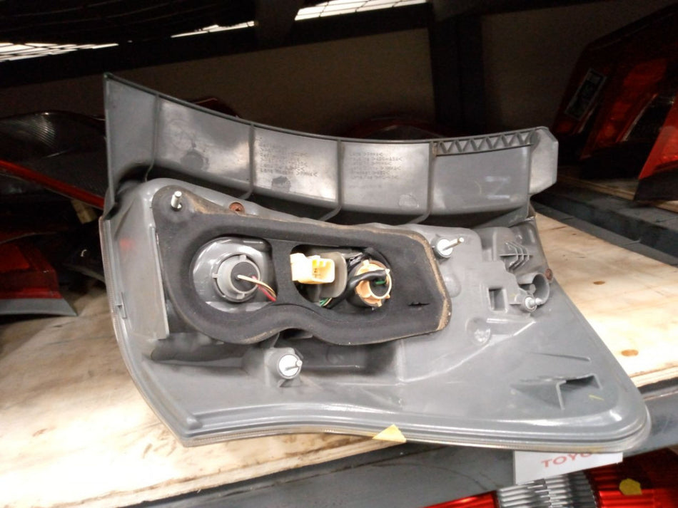 [TAIL LAMP LH]TOYOTA PRIUS α ZVW41 2011 2ZR-FXE FF AT 2WD #000322B299021