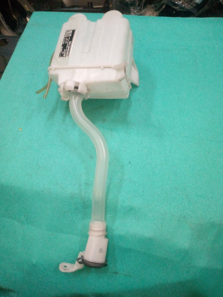 [WASHER TANK]TOYOTA ISIS ZGM10G 2010 2ZR-FAE FF AT 2WD #0003249750610