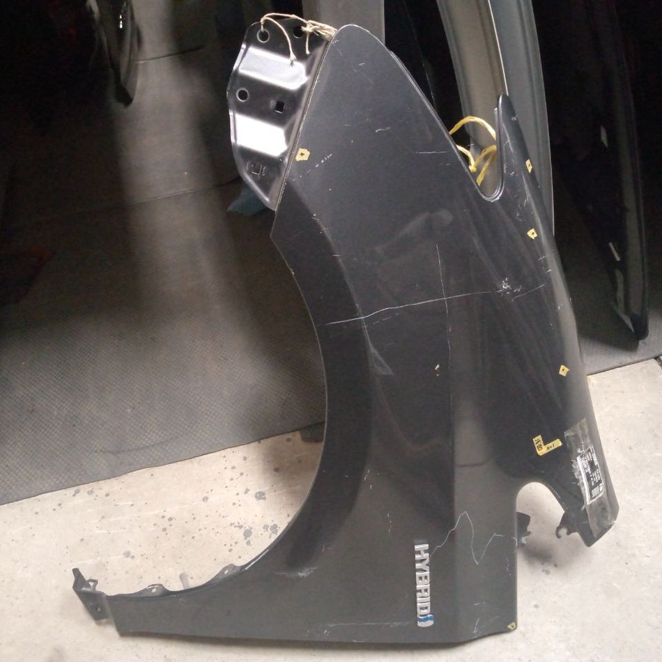 [FENDER LH]TOYOTA PRIUS α ZVW41 2011 2ZR-FXE FF AT 2WD #000322B299016