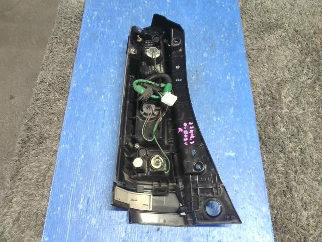 [TAIL LAMP RH]HONDA N BOX+ JF1 S07A AT 2WD #0BD3253174270