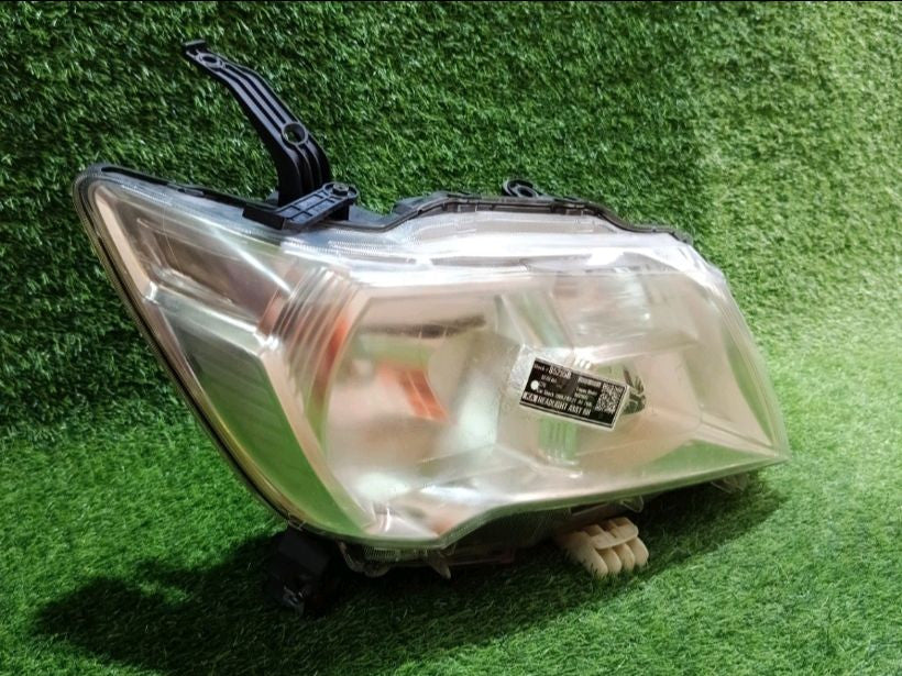 [HEADLIGHT ASSY RH]NISSAN SERENA C26 2013 MR20DD FF AT 2WD #0003253852558
