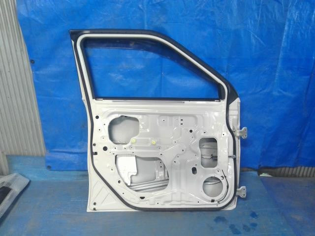 [Left F door panel]DAIHATSU CAST LA250S   #0BD3253171890