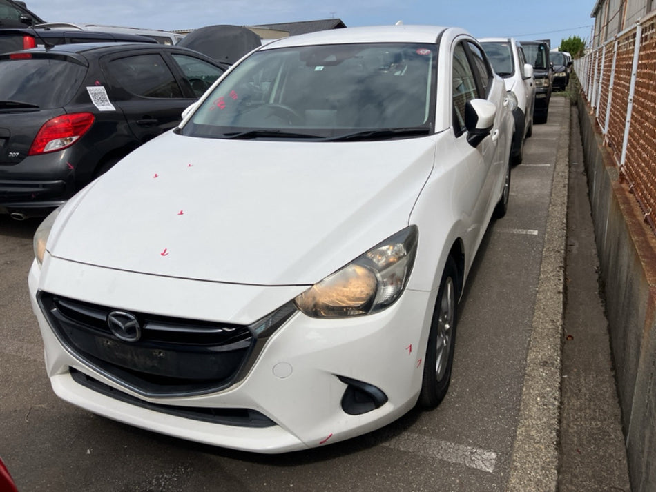 [BONNET]MAZDA DEMIO DJ5FS 2018 S5-DPTS FF AT 2WD #000324A759396
