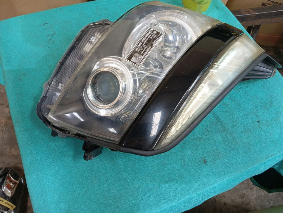 [HEADLIGHT ASSY RH]TOYOTA VOXY ZRR70G 2009 3ZR-FE FF AT 2WD #000324A771791
