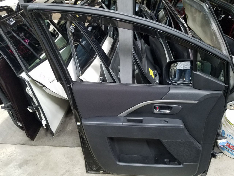 [F DOOR ASSY LH]NISSAN LAFESTA HIGHWAY STAR CWEFWN 2011 LF-VDS FF AT 2WD #000323B547064