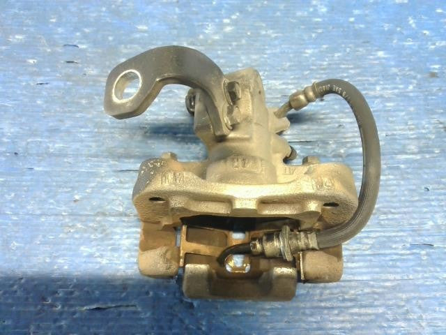 [R CALIPER LH]HONDA FIT HYBRID GP4 LEA AT 2WD #0BD3253178543