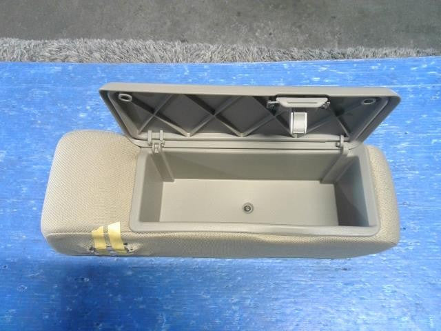 [ARM REST]DAIHATSU MOVE LA100S KF AT 2WD #0BD3253174562
