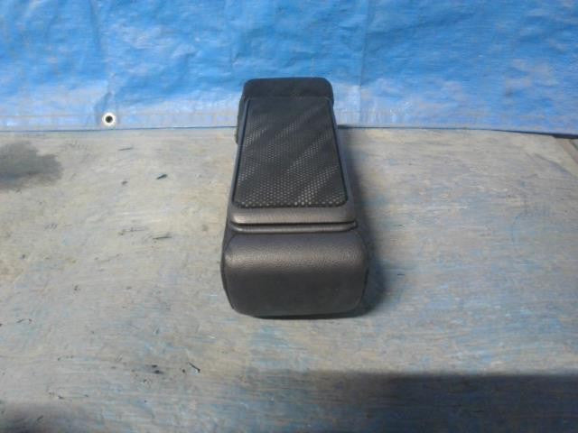 [CONSOLE BOX]DAIHATSU TANTO LA600S KF AT 2WD #0BD3253170920
