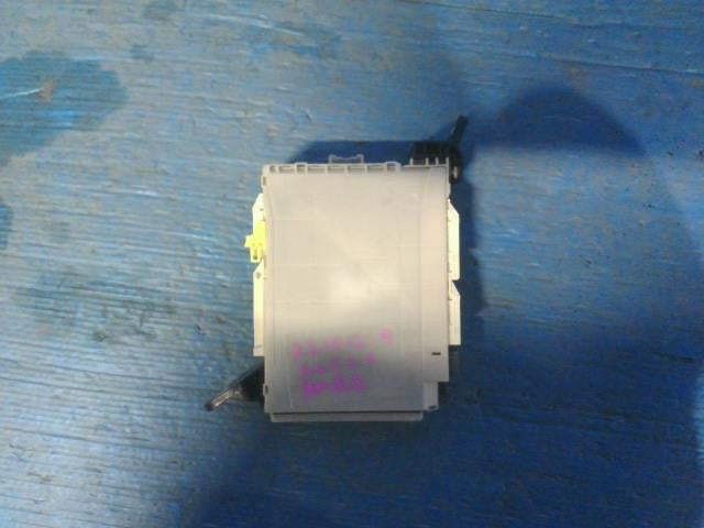 [FUSE BOX]TOYOTA CROWN ATHLETE AWS210 2AR-FSE AT 2WD #0BD3253172049