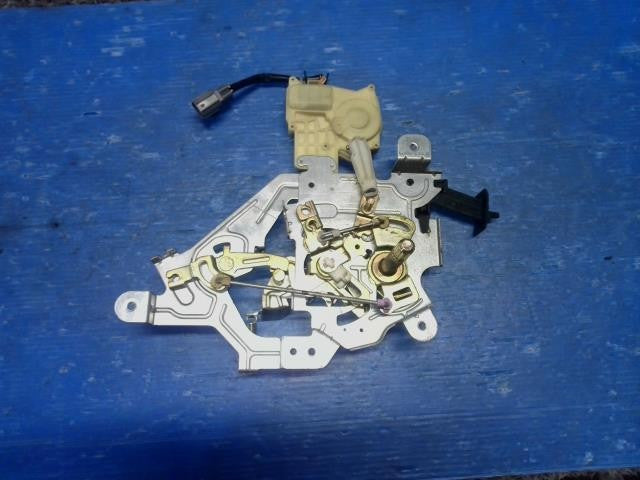 [Right R door lock solenoid]HONDA MOBILIO SPIKE GK1 L15A AT 2WD #0BD3253172892