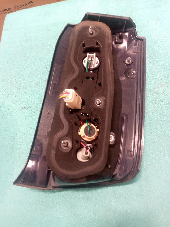 [TAIL LAMP LH]TOYOTA COROLLA RUMION ZRE152N 2010 2ZR-FAE FF AT 2WD #000324B787433