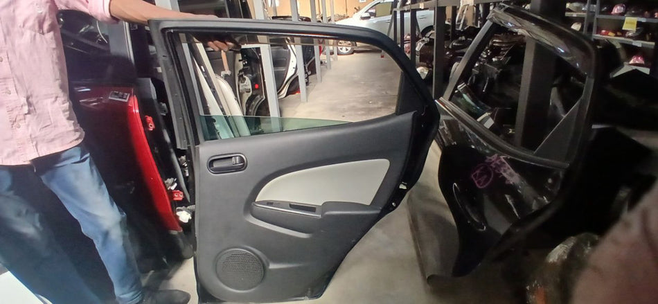 [R DOOR ASSY RH]MAZDA DEMIO DE3FS 2008 ZJ-VE FF AT 2WD #0003242610139