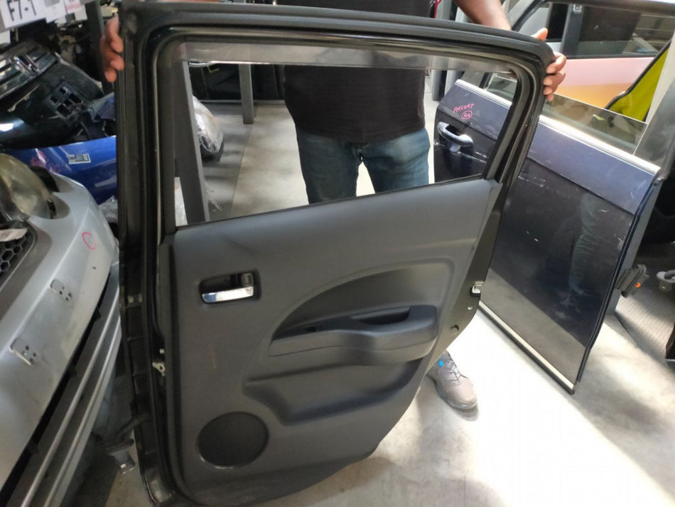 [R DOOR ASSY RH]MITSUBISHI MIRAGE A05A 2013 3A90 FF AT 2WD #0003242604727