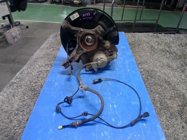 [F KNUCKLE HUB ASSY RH]TOYOTA SIENTA NSP172G   #0BD3253172824