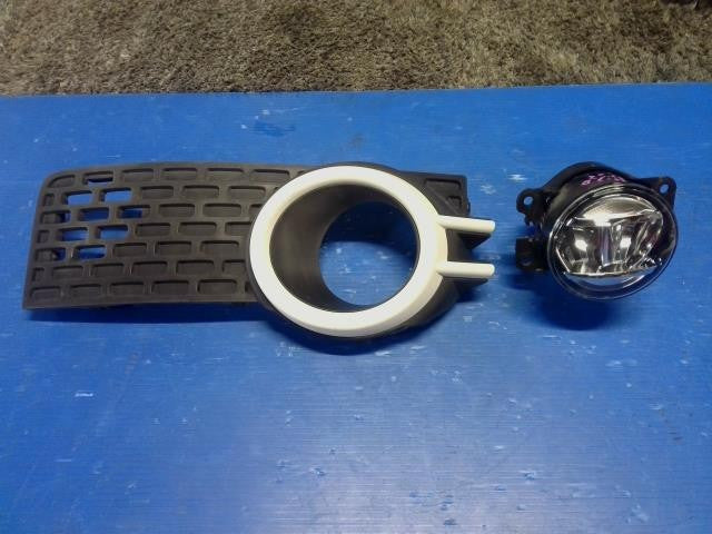 [FOG LAMP RH]SUZUKI IGNIS FF21S K12C AT 2WD #0BD3253172665