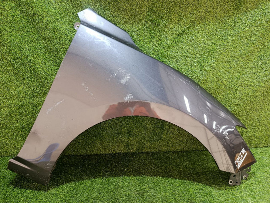[FENDER RH]MAZDA AXELA SPORT BMEFS 2014 PE-VPR FF AT 2WD #000325A971337