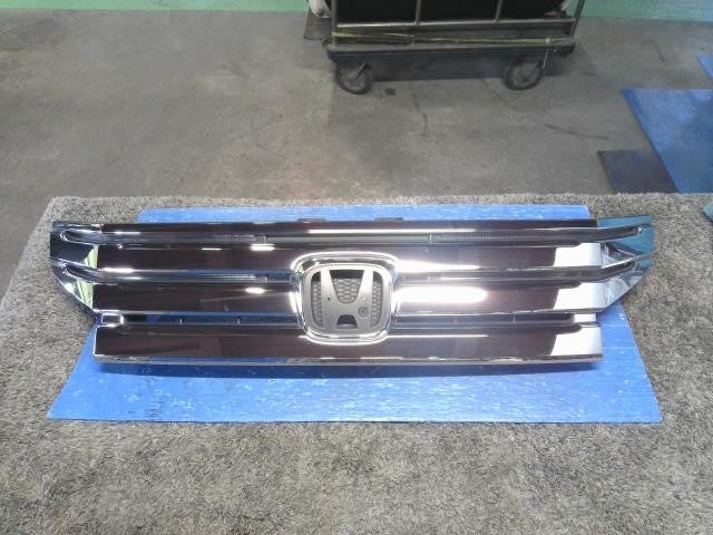 [GRILLE]HONDA STEPWGN　SPADA RK5 R20A AT 2WD #0BD3253178545
