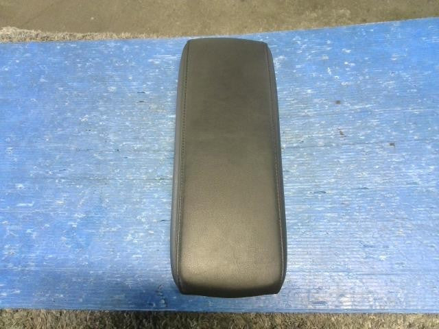 [ARM REST]TOYOTA PRIUS ZVW50 2ZR-FXE AT 2WD #0BD3253177122