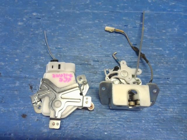 [Trunk back lock solenoid]DAIHATSU MIRA COCOA L675S KF-VE AT 2WD #0BD3253174553