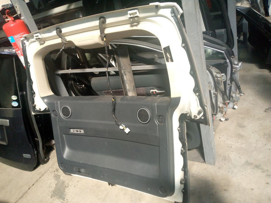 [REAR GATE]MITSUBISHI DELICA_D:5  4B12 FF AT 4WD #000324A766390