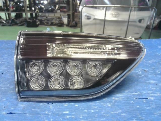 [Left finisher panel]TOYOTA WISH ZGE20W 2ZR-FAE AT 2WD #0BD3253174619