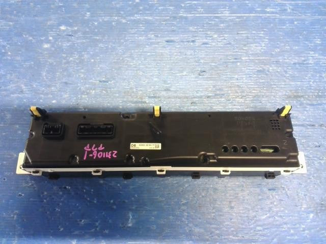 [SPEEDOMETER]TOYOTA AQUA NHP10 1NZ-FXE AT 2WD #0BD3253174322