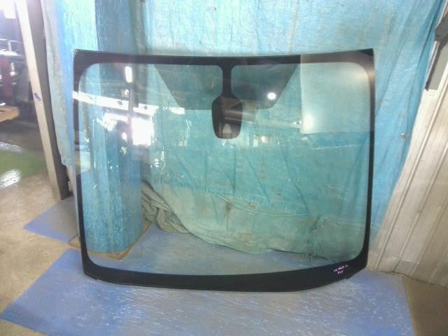 [F WINDOW GLASS]NISSAN SERENA HC27   #0BD3253178585