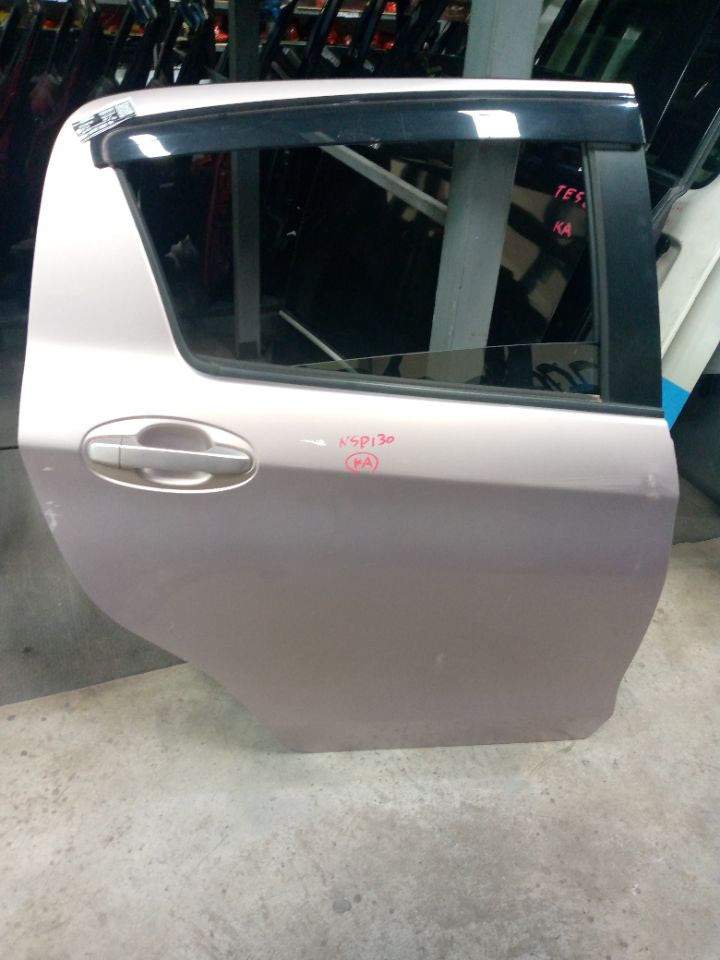 [R DOOR ASSY RH]TOYOTA VITZ NSP130 2011 1NR-FE FF AT 2WD #0003245658843