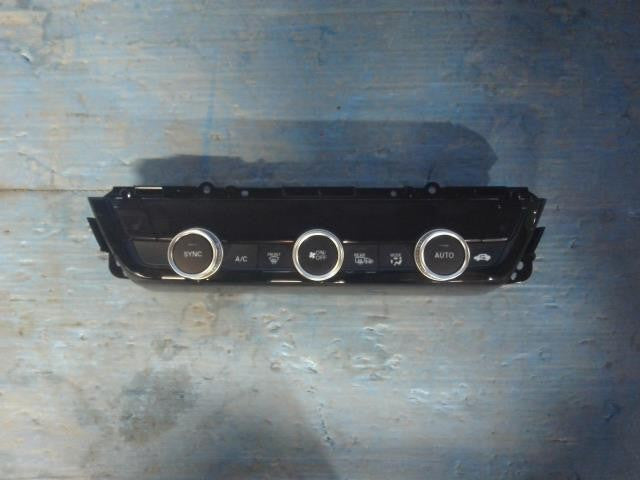 [AIR CONDITIONER PANEL]HONDA VEZEL RV5 LEC AT 2WD #0BD3253171216