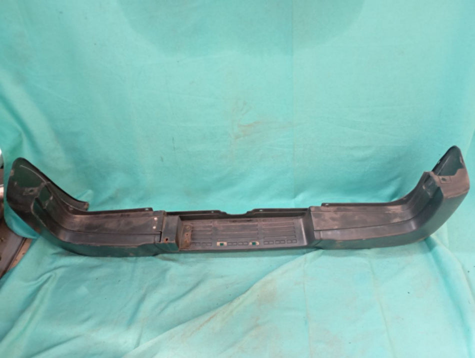 [R BUMPER ASSY]NISSAN CARAVAN VAN CQGE25 2003 KA24DE FR AT 2WD #000324A768196